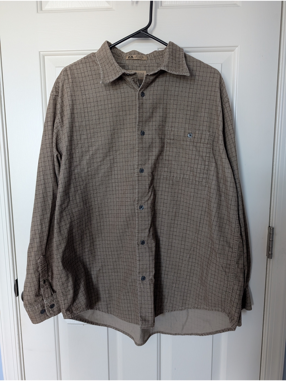 Vintage Lord & Taylor Casual Classics fine wale corduroy button down shirt